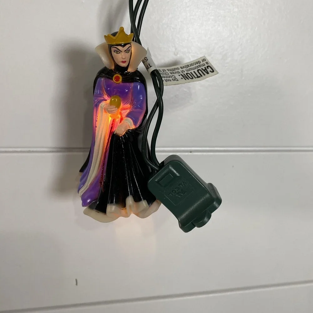 Disney Snow White 7 Dwarfs String Lights Christmas Garland Works Evil Queen